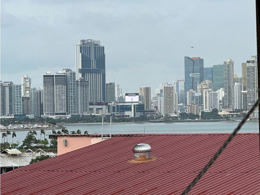 Residential complexes in Panama City, Distrito de Panamá