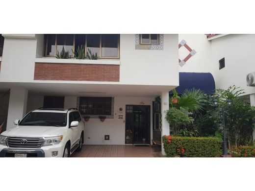 منزل ﻓﻲ بنما (مدينة), Distrito de Panamá