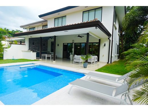 Luxury home in Río Hato, Distrito de Antón
