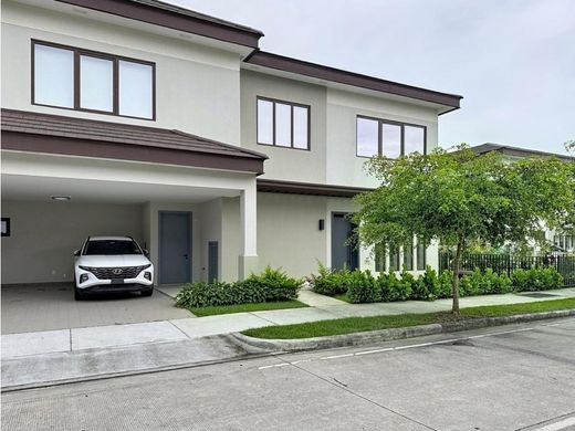 豪宅  Juan Díaz, Distrito de Antón