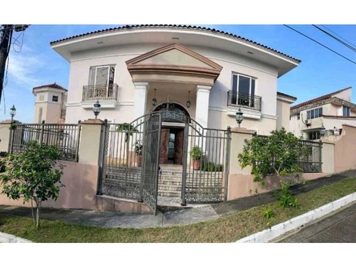 Casa di lusso a Betania, Distrito de Panamá