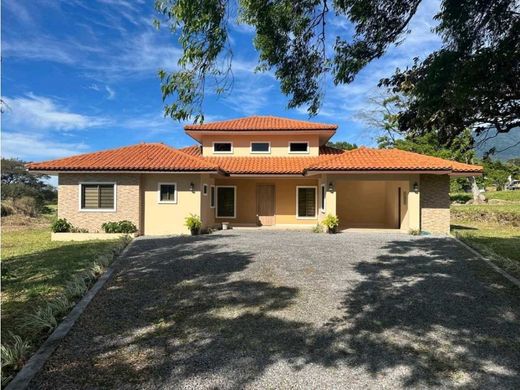 منزل ﻓﻲ Boquete, Distrito de Boquete