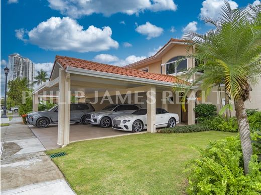 منزل ﻓﻲ بنما (مدينة), Distrito de Panamá