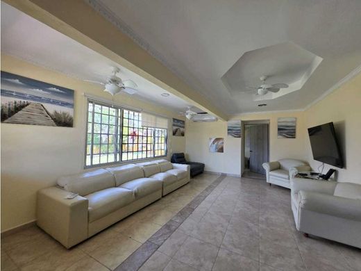 Luxury home in Chame, Distrito de Chame