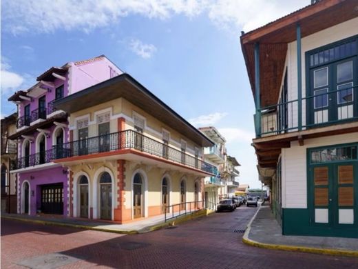 Wohnkomplexe in Panama-Stadt, Distrito de Panamá