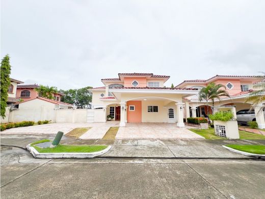 Juan Díaz, Distrito de Antónの高級住宅