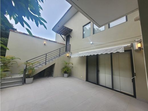 Luxus-Haus in Arraiján, Distrito Arraiján