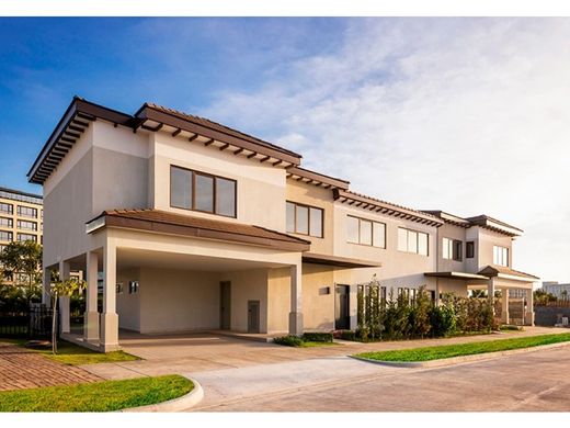 Πολυτελή κατοικία σε Juan Díaz, Distrito de Antón