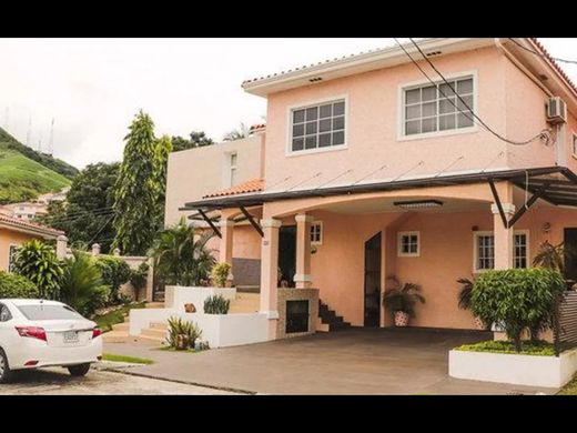 Luxus-Haus in San Miguelito, Distrito San Miguelito