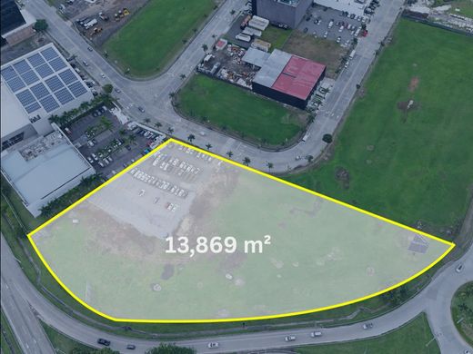 Land in Juan Díaz, Distrito de Antón