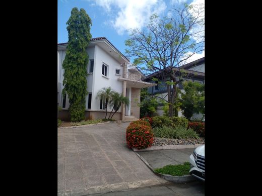 Luxury home in Panama City, Distrito de Panamá