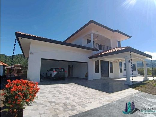 Duplex in Volcán, Distrito de Bugaba