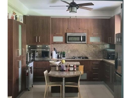 Casa di lusso a Albrook, Distrito de Panamá