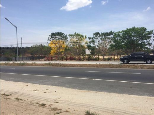 Grundstück in Santa Clara, Distrito de Antón