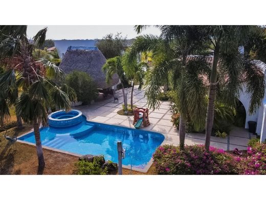 Luxury home in San Carlos, Distrito de San Carlos