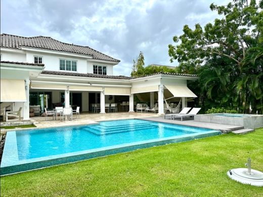 Luxury home in Antón, Distrito de Antón