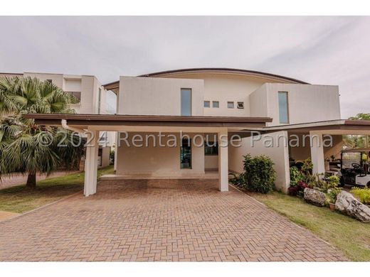 Luxury home in María Chiquita, Distrito de Portobelo