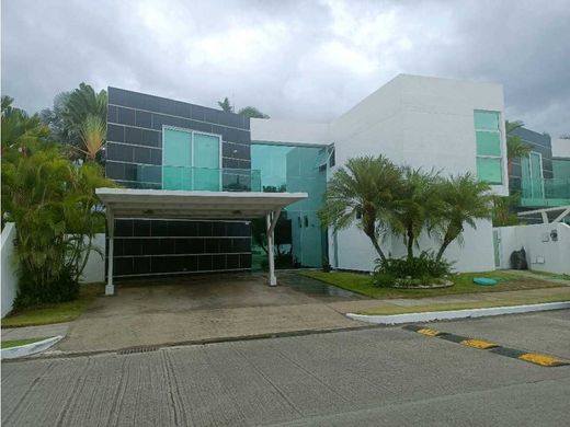 パナマシティ, Distrito de Panamáの高級住宅