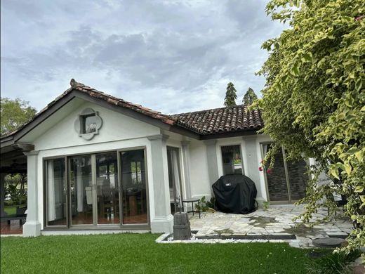 منزل ﻓﻲ Río Hato, Distrito de Antón