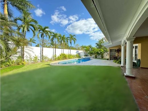 パナマシティ, Distrito de Panamáの高級住宅