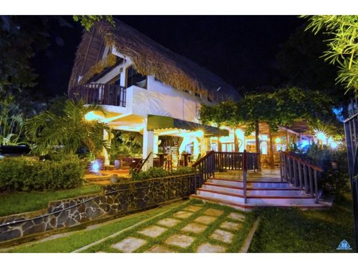 Hotel - Río Hato, Distrito de Antón