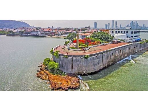 Arsa Panama (şehir)
, Distrito de Panamá