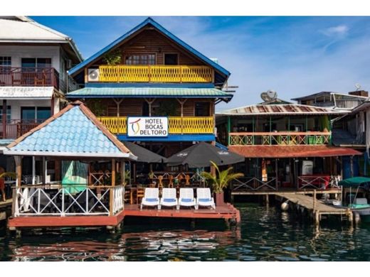빌라 / Bocas del Toro, Distrito de Bocas del Toro