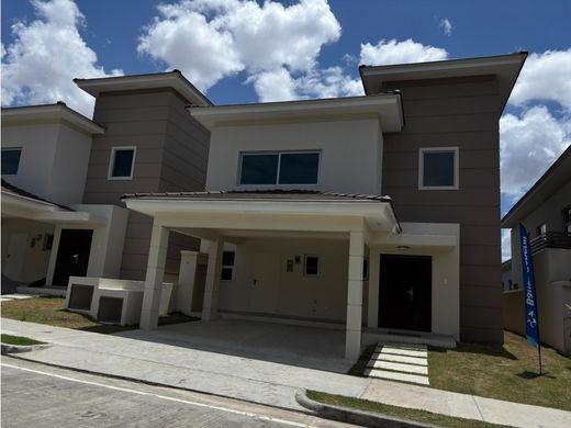 Luxury home in San Miguelito, Distrito San Miguelito