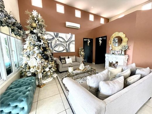 Luxury home in San Carlos, Distrito de San Carlos