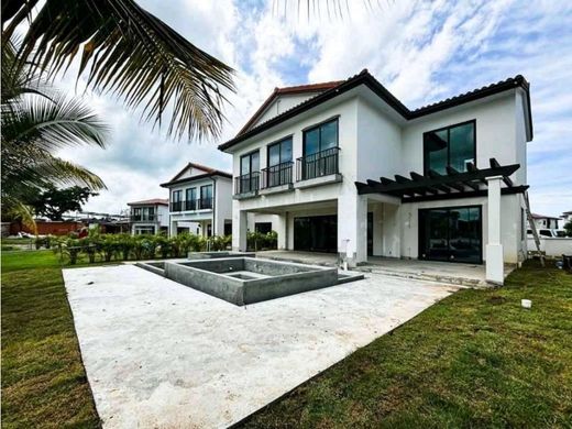 Casa di lusso a Farallón, Distrito de La Pintada