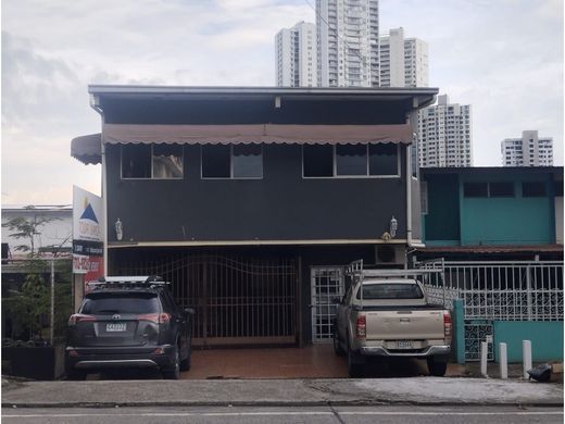 Luxury home in Parque Lefevre, Distrito de Panamá