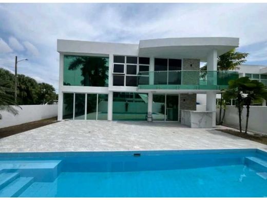 منزل ﻓﻲ بنما (مدينة), Distrito de Panamá