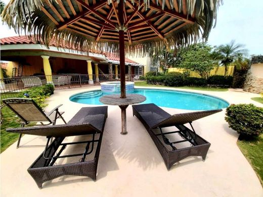 Luxury home in San Carlos, Distrito de San Carlos