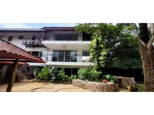 Casa di lusso a Albrook, Distrito de Panamá