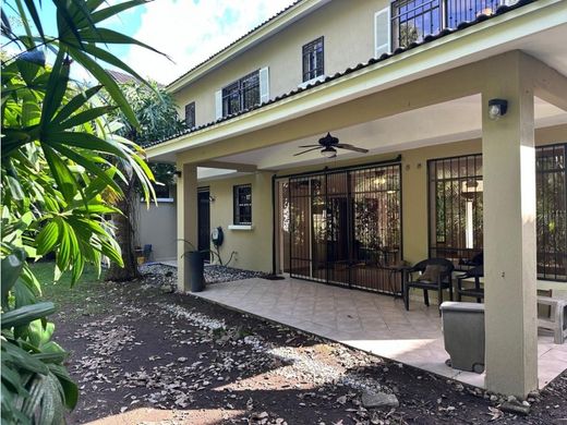 Luxury home in Ancón, Distrito de Panamá