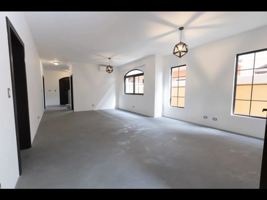 호화 저택 / Juan Díaz, Distrito de Antón