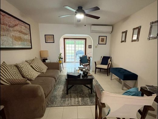 Luxury home in Ancón, Distrito de Panamá