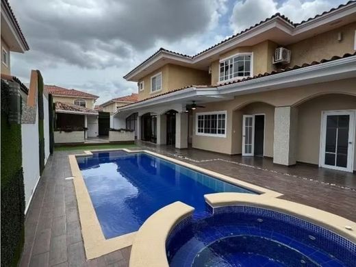 Luxury home in Juan Díaz, Distrito de Antón