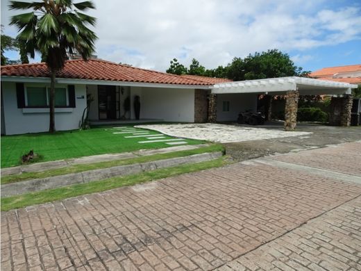 Casa di lusso a San Carlos, Distrito de San Carlos