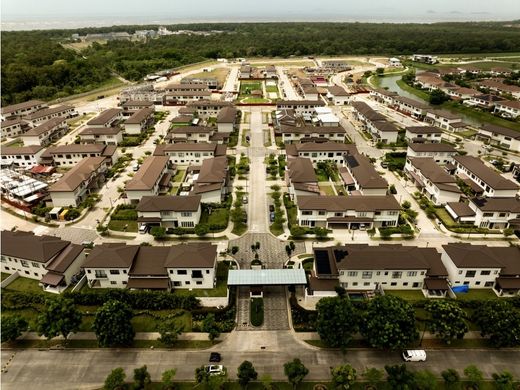 Luxus-Haus in Juan Díaz, Distrito de Antón