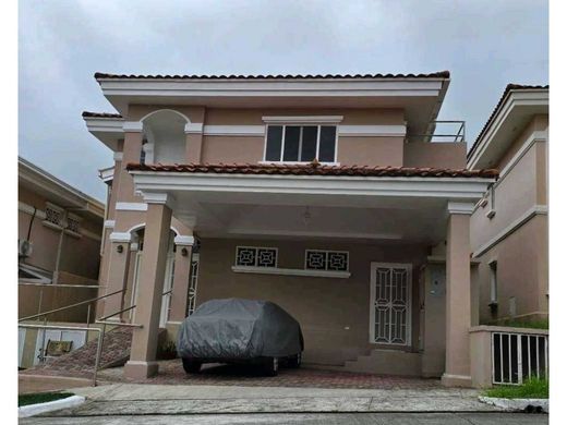 Luxury home in San Miguelito, Distrito San Miguelito