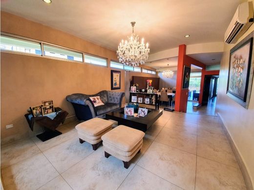 Luxury home in San Miguelito, Distrito San Miguelito