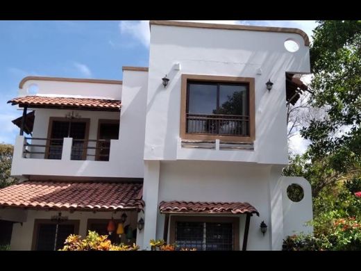 Casa de lujo en Santa Clara, Distrito de Antón