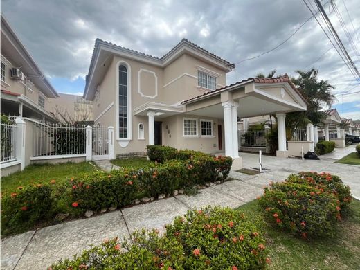 Luxury home in Panama City, Distrito de Panamá
