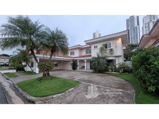 Casa de luxo - Juan Díaz, Distrito de Antón