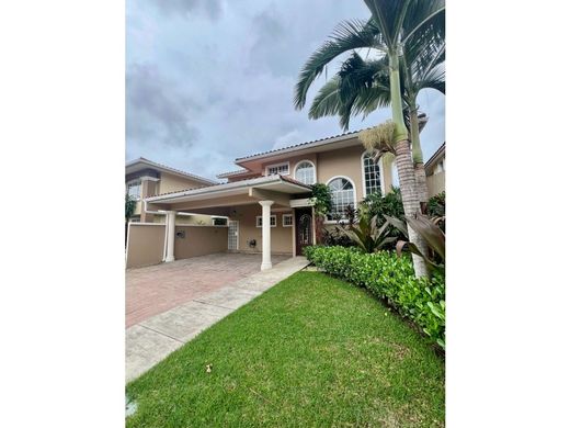 منزل ﻓﻲ بنما (مدينة), Distrito de Panamá