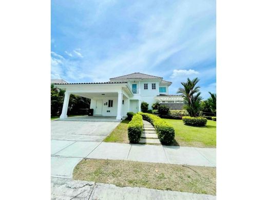 Luxus-Haus in Antón, Distrito de Antón