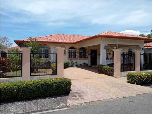 Luxury home in David, Distrito de David