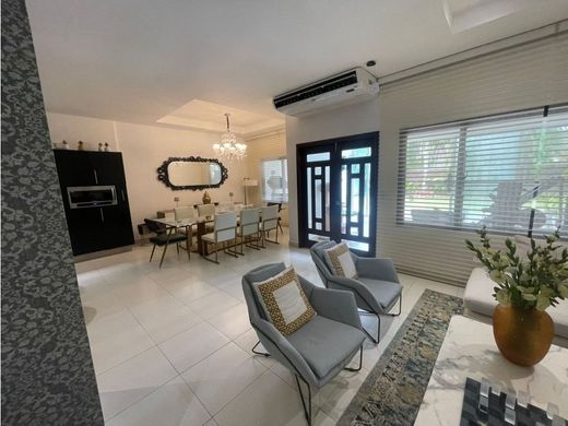 Luxury home in Juan Díaz, Distrito de Antón