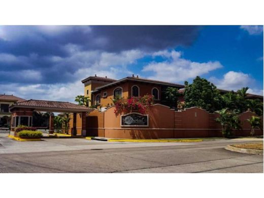 Luxus-Haus in Juan Díaz, Distrito de Antón